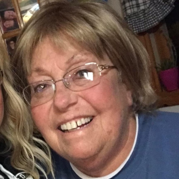 Meet your Posher, Carol - Picture 1 of 1